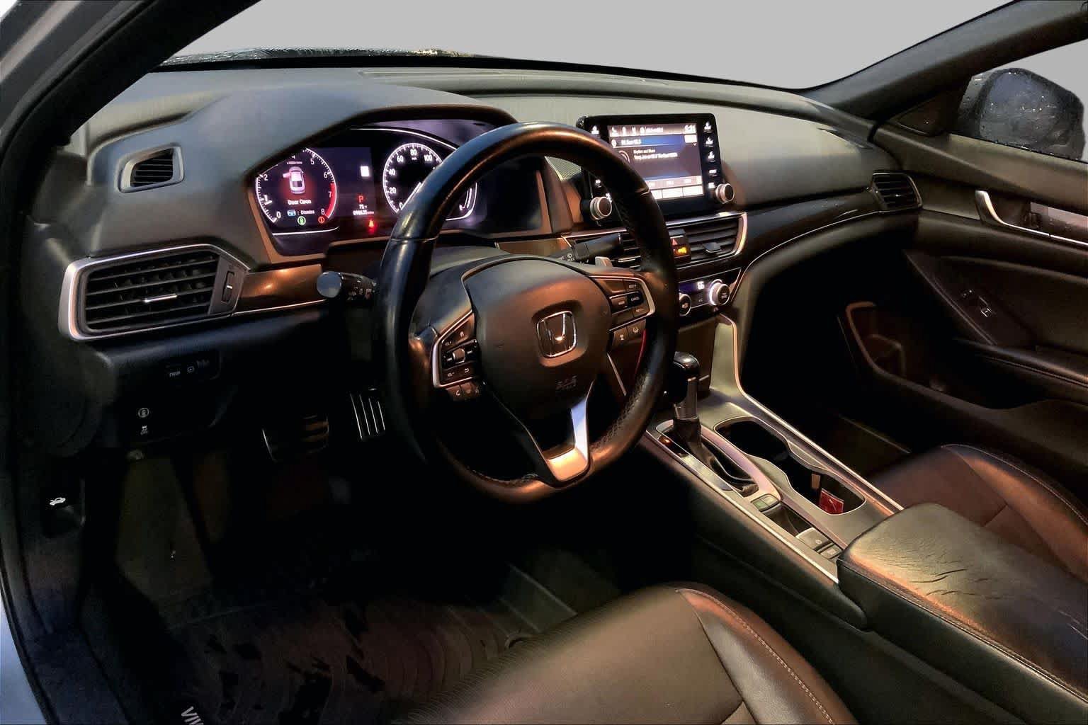 Used 2018 Honda Accord Sport image 17