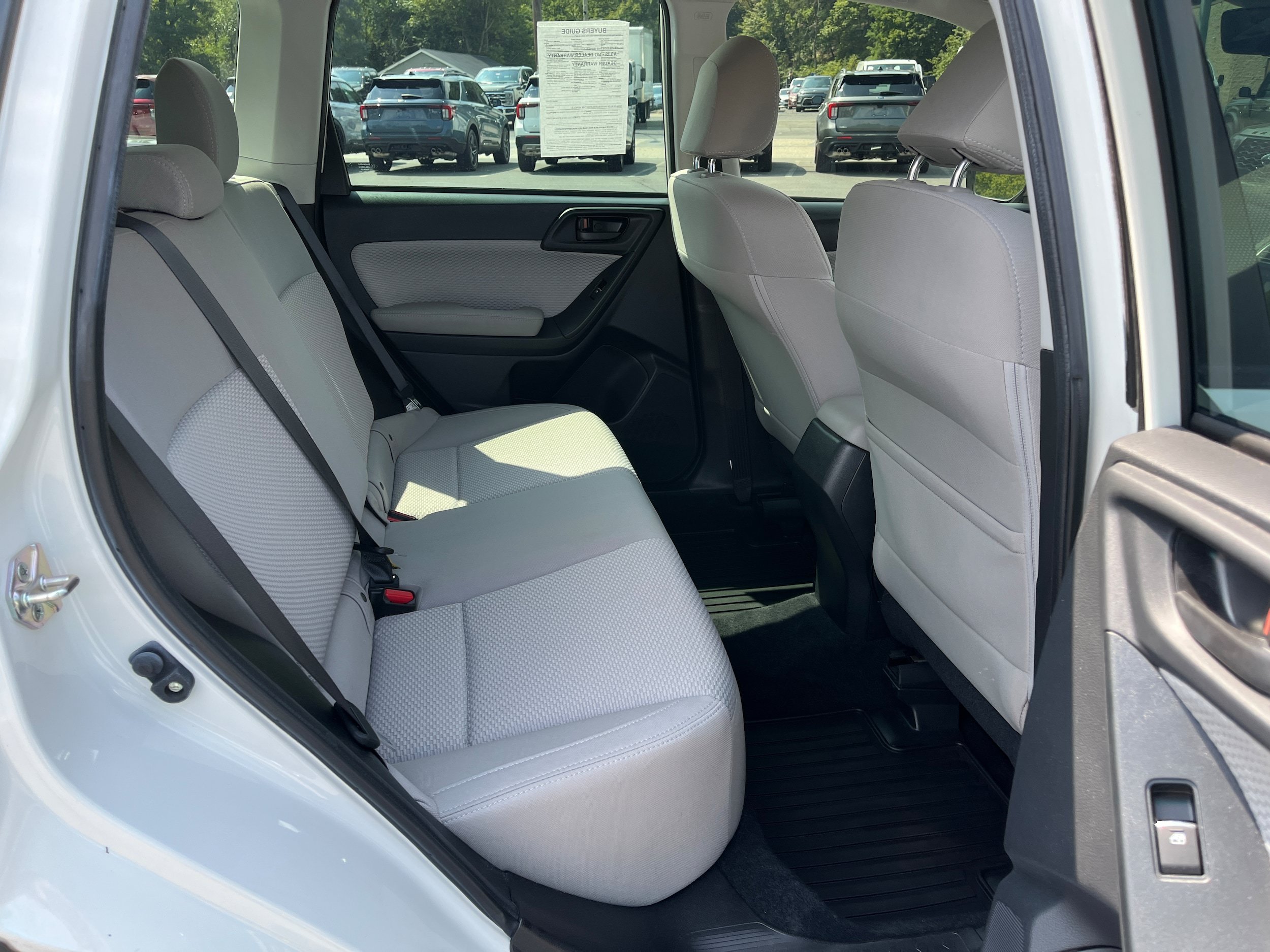 Used 2017 Subaru Forester 2.5i w/ Alloy Wheel Package AWD/4WD image 10