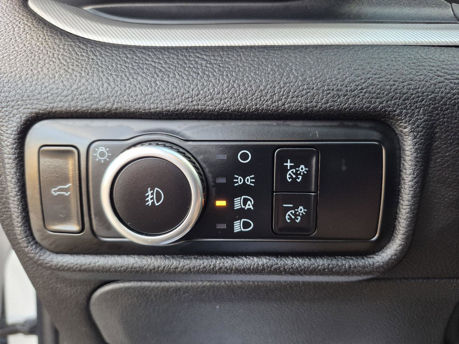 Certified 2023 Ford Explorer XLT w/ Equipment Group 202A image 17