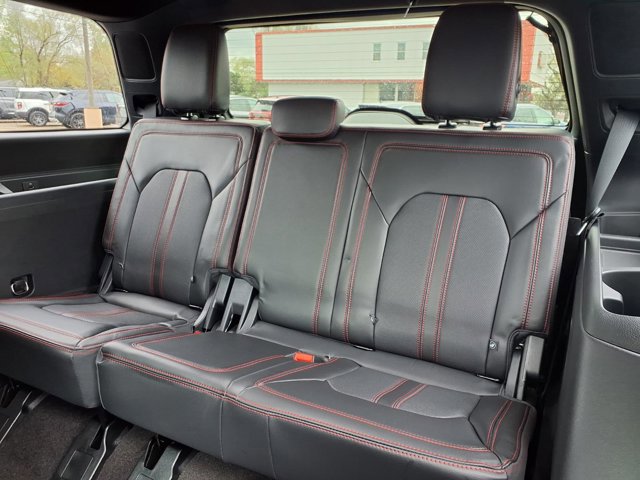 Certified 2023 Ford Expedition Limited AWD/4WD image 11