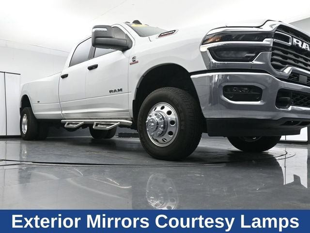 Used 2025 RAM 3500 Big Horn AWD/4WD image 28