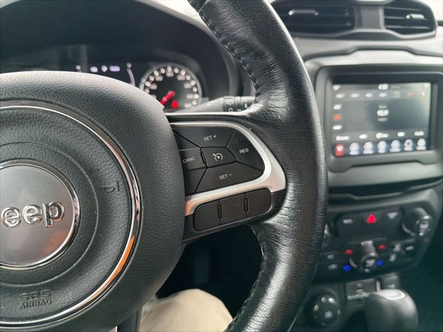 Used 2020 Jeep Renegade Latitude w/ Cold Weather Group image 32