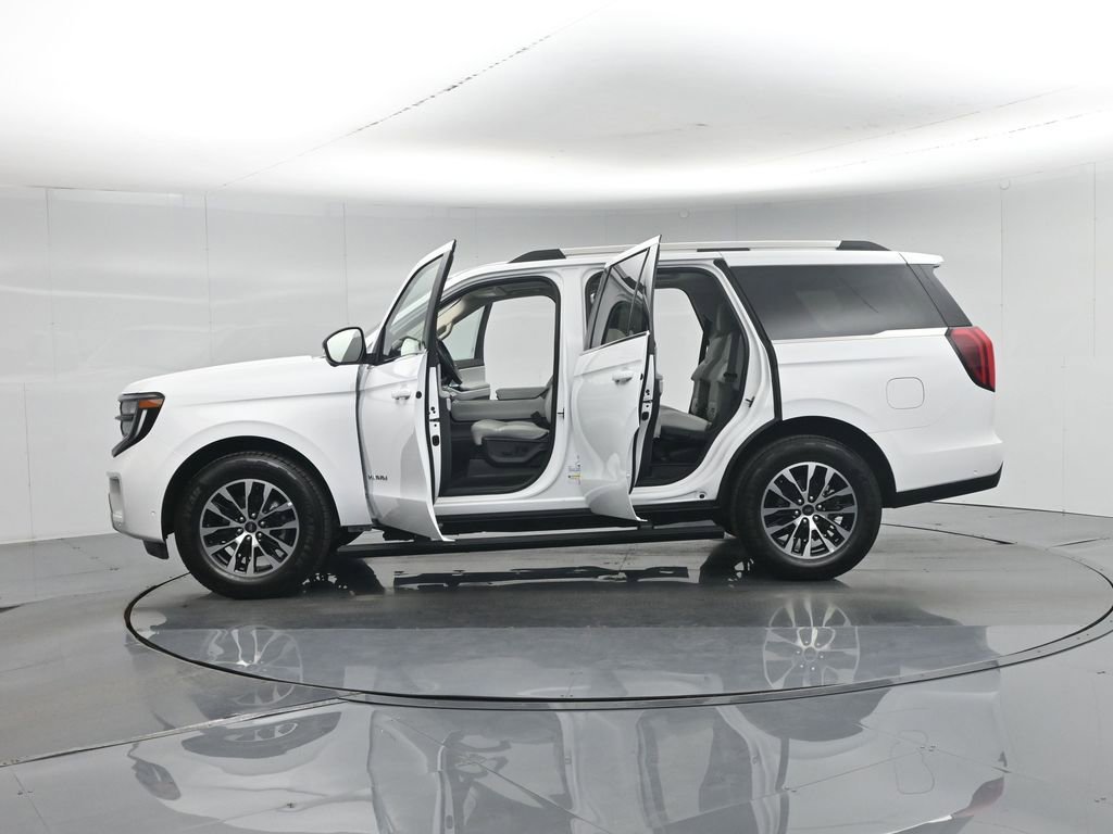 Certified 2025 Ford Expedition Platinum AWD/4WD image 5