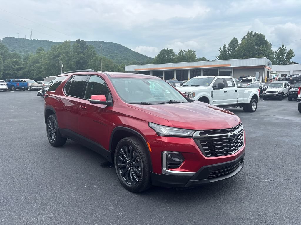 Used 2022 Chevrolet Traverse RS FWD image 3