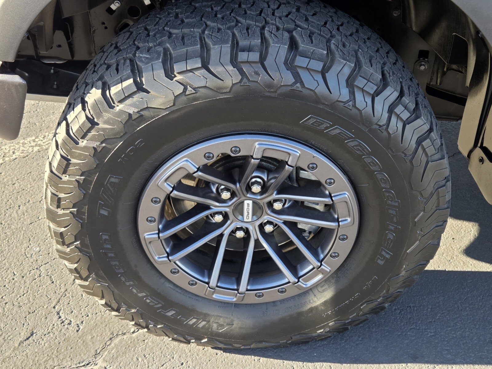 Certified 2020 Ford F150 Raptor w/ Equipment Group 802A Luxury image 9