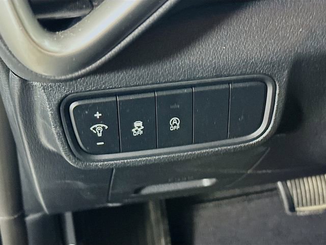 Used 2025 Kia Soul LX FWD image 15