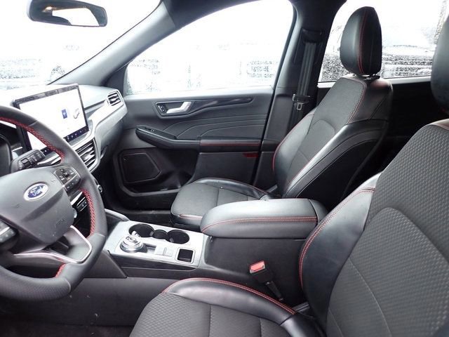 Certified 2024 Ford Escape ST-Line w/ Tech Pack #1 image 15