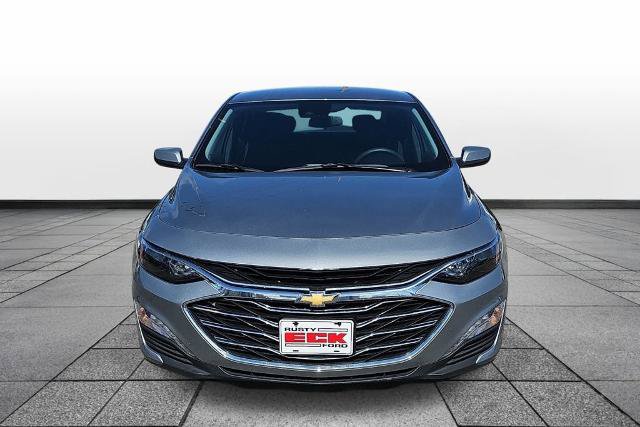 Used 2025 Chevrolet Malibu LT FWD image 2