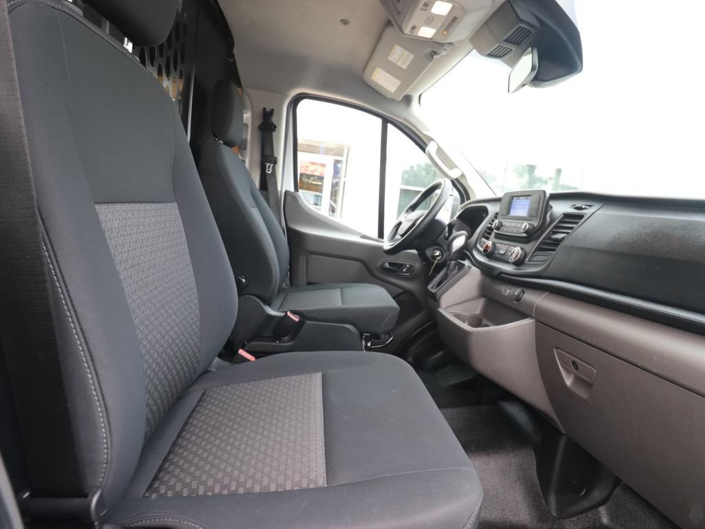 Certified 2025 Ford Transit 250 Low Roof w/ Exterior Upgrade Package RWD image 9