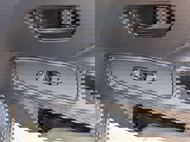 Used 2024 Nissan Versa S w/ Trunk Package image 32