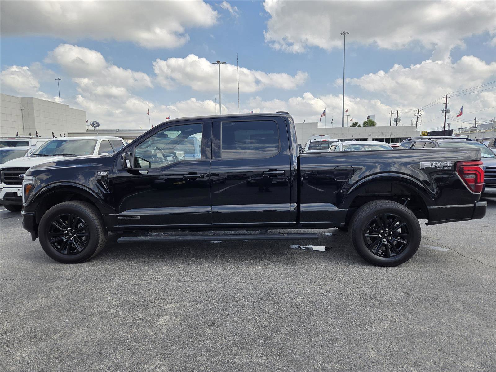 Certified 2025 Ford F150 Platinum w/ FX4 Off-Road Package AWD/4WD image 5