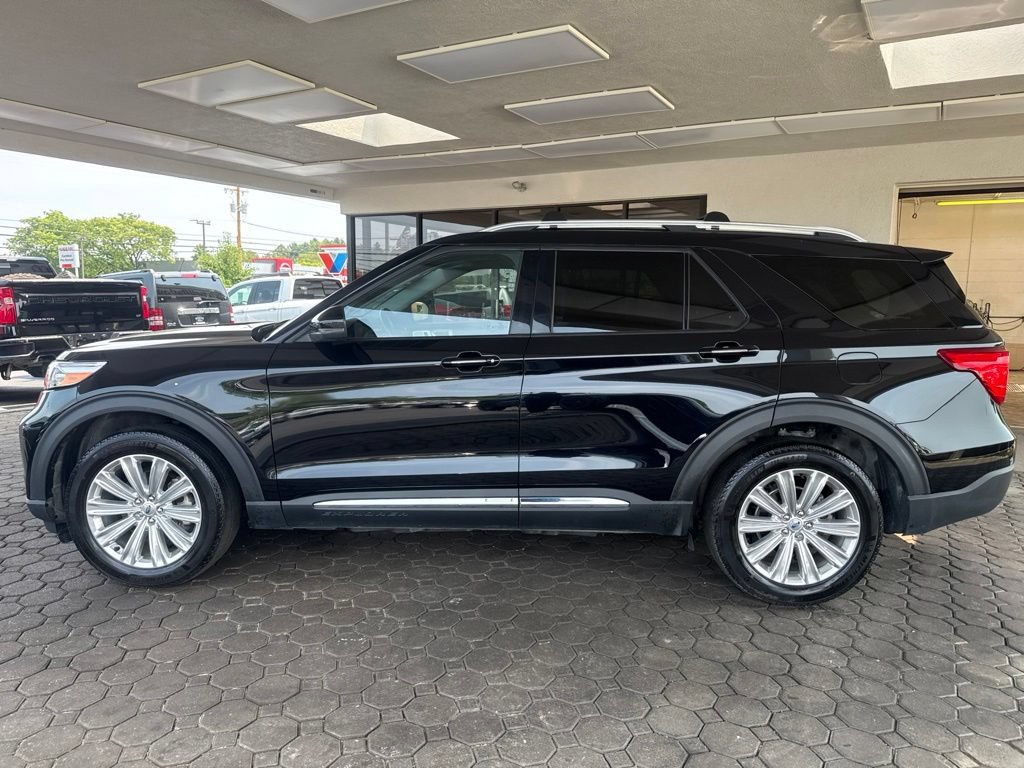 Certified 2024 Ford Explorer Limited w/ Limited Technology Package AWD/4WD image 9