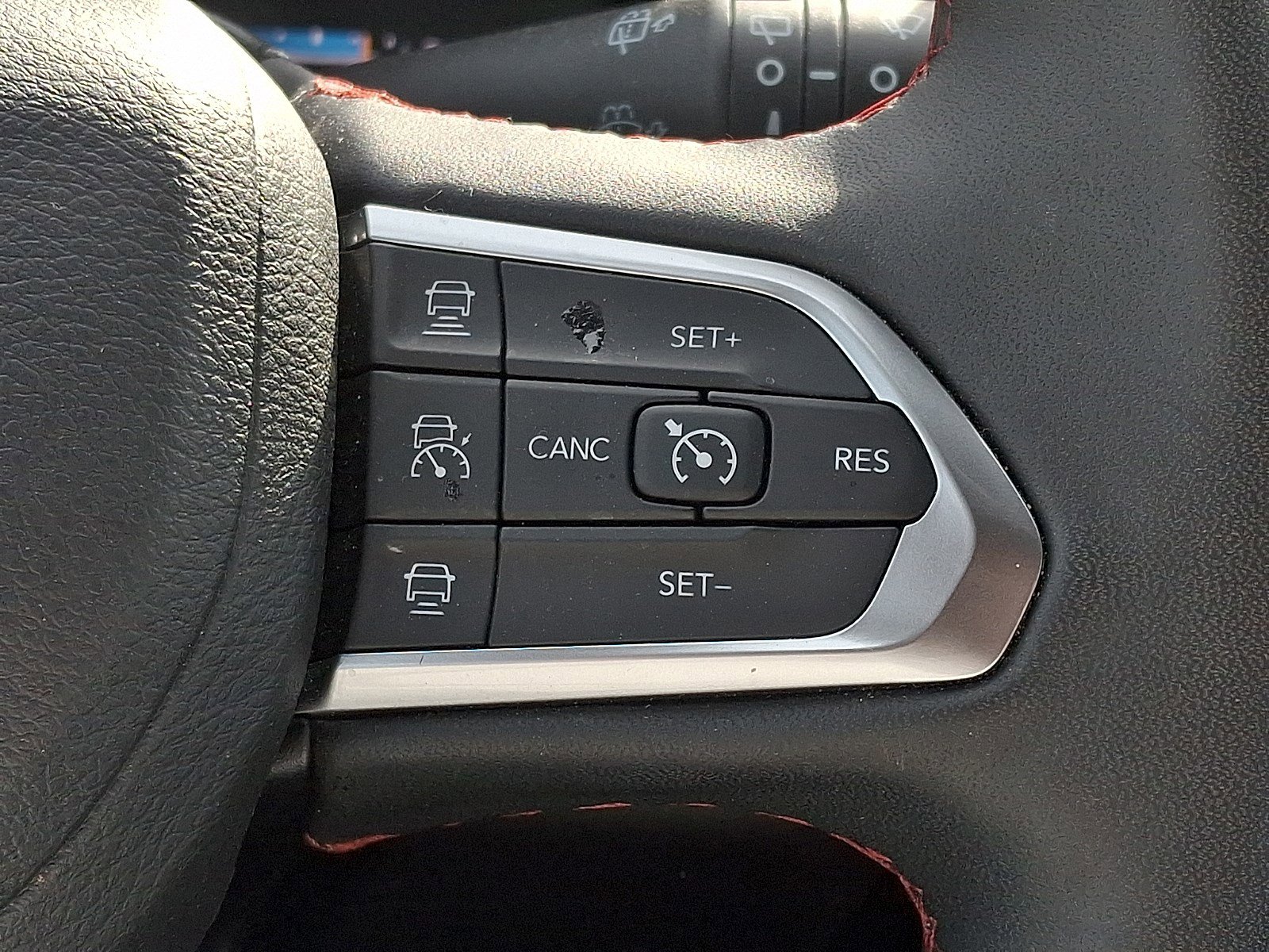 Used 2025 Jeep Compass Trailhawk w/ Trailhawk Elite Group AWD/4WD image 20