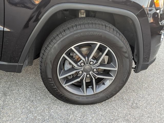 Used 2020 Jeep Grand Cherokee Limited w/ Luxury Group II image 18