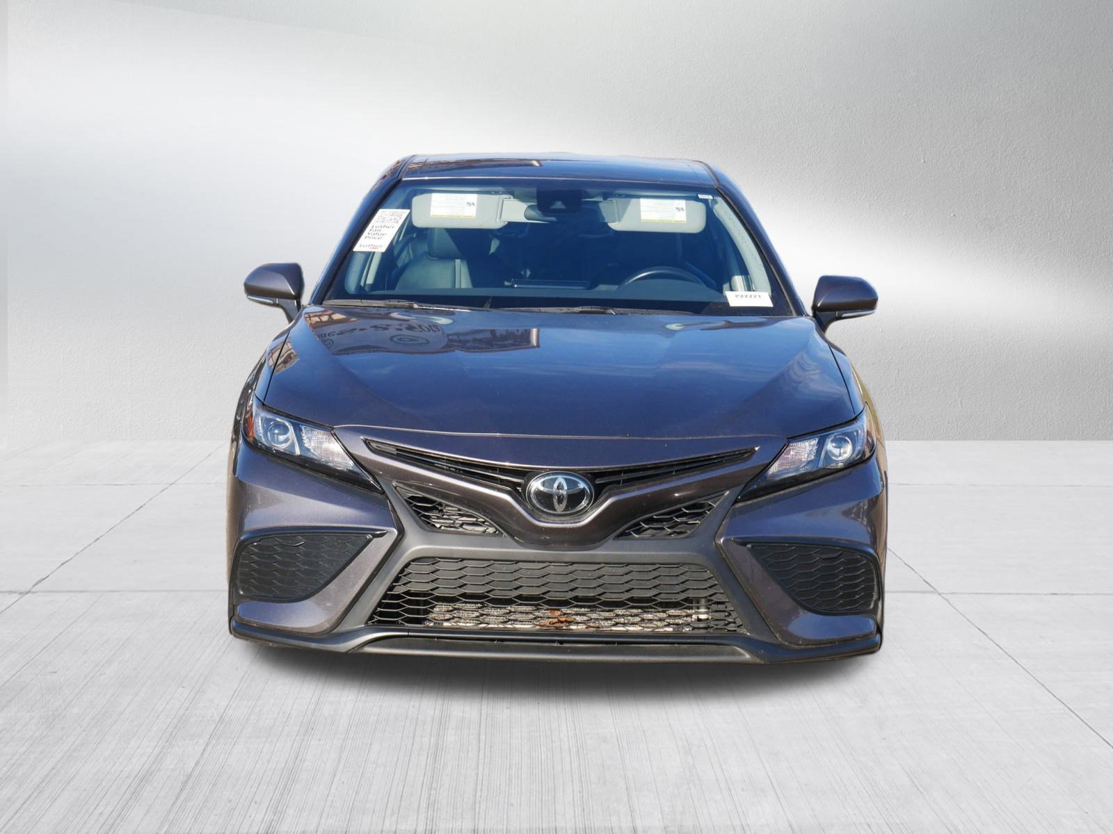 Used 2023 Toyota Camry SE image 8