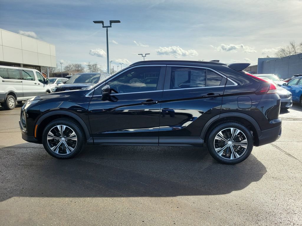 Used 2022 Mitsubishi Eclipse Cross SE image 2
