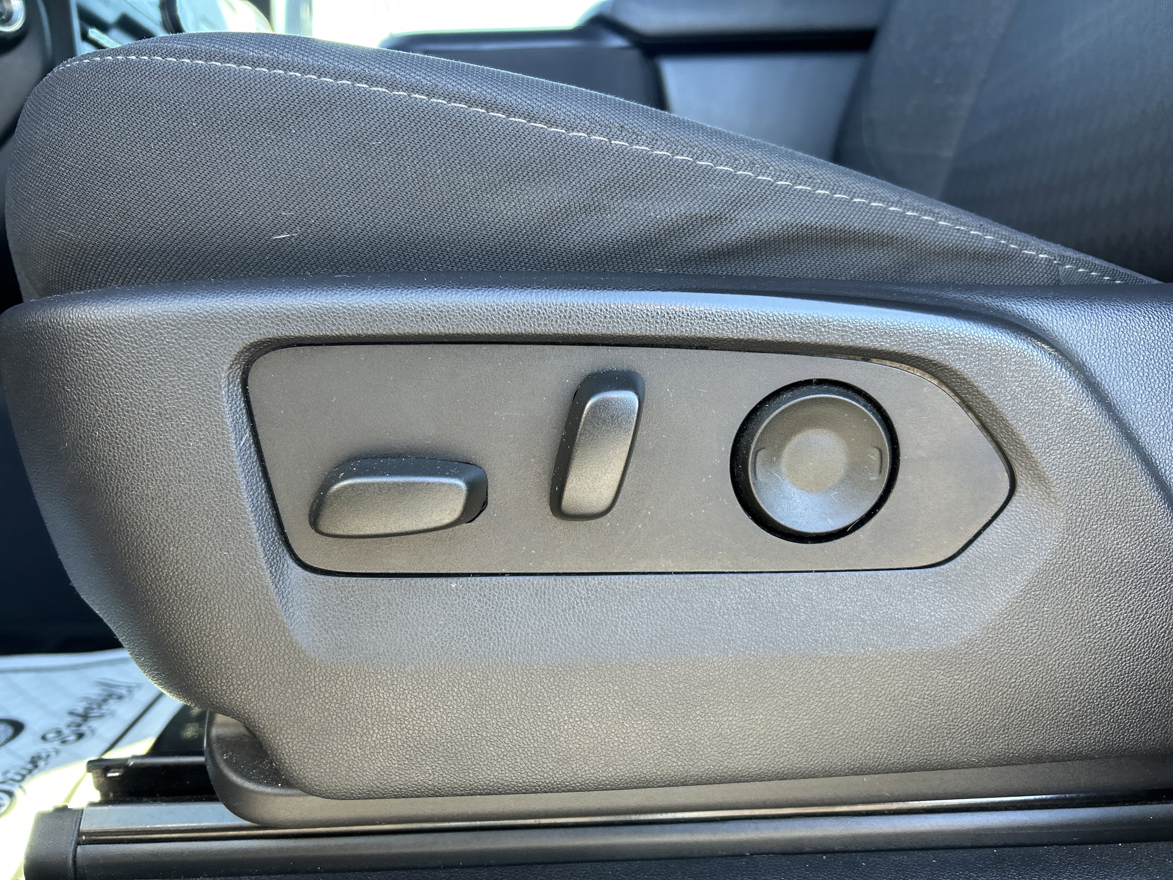 Used 2024 Chevrolet Silverado 2500 Custom w/ Custom Value Package image 14