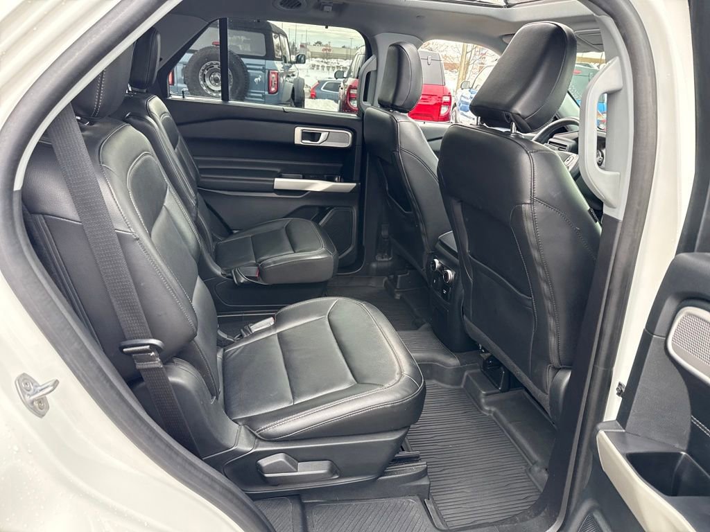 Certified 2022 Ford Explorer Limited w/ Hybrid Equipment Group 310A image 35