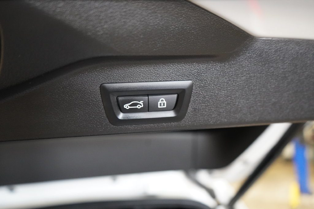 Used 2023 BMW X5 xDrive40i AWD/4WD image 30
