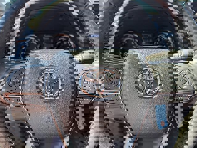 Used 2024 Toyota Camry SE image 21