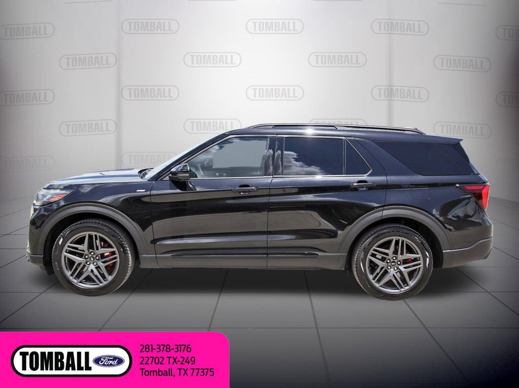 Certified 2025 Ford Explorer ST-Line w/ Premium Package RWD image 5