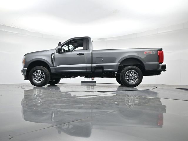 Certified 2025 Ford F350 XLT w/ FX4 Off-Road Package AWD/4WD image 33