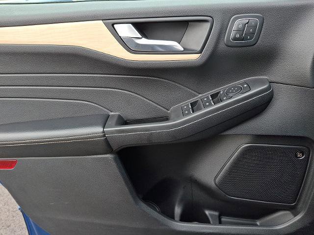 Certified 2022 Ford Escape Titanium w/ Titanium Elite Package image 12