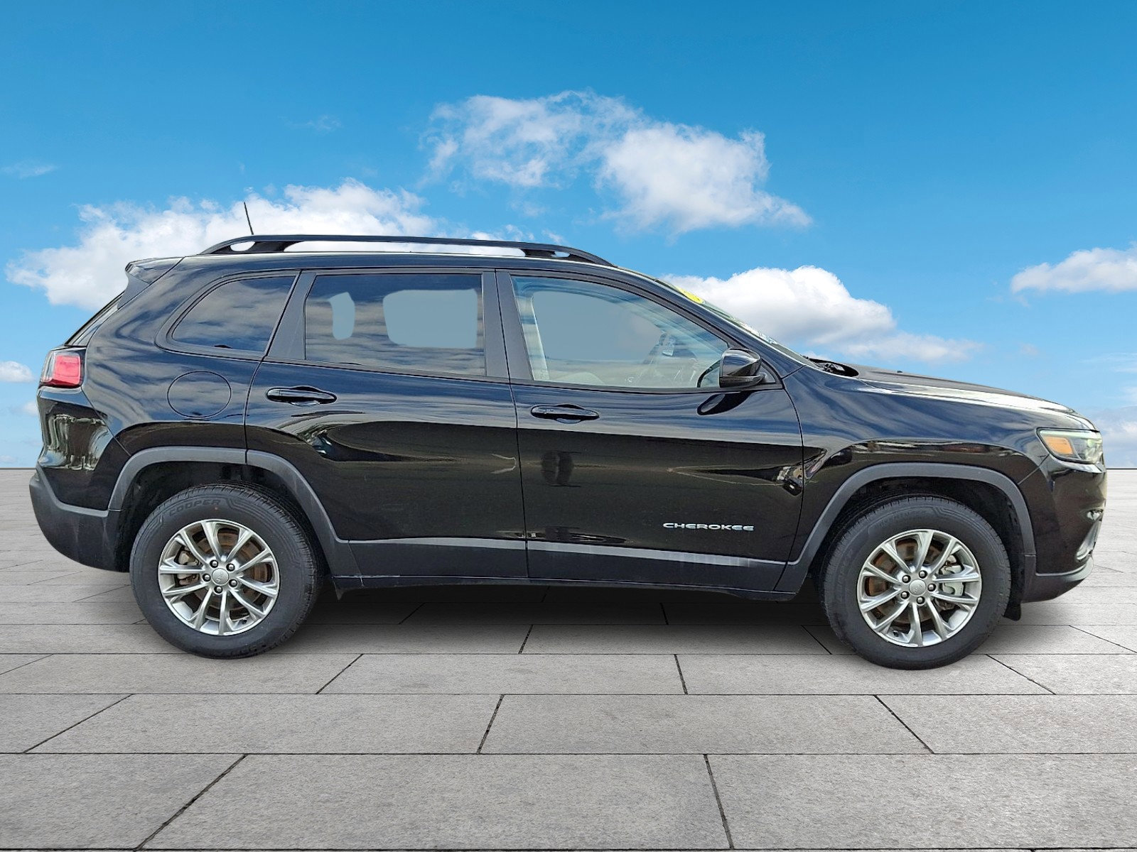 Used 2022 Jeep Cherokee Latitude Lux image 5