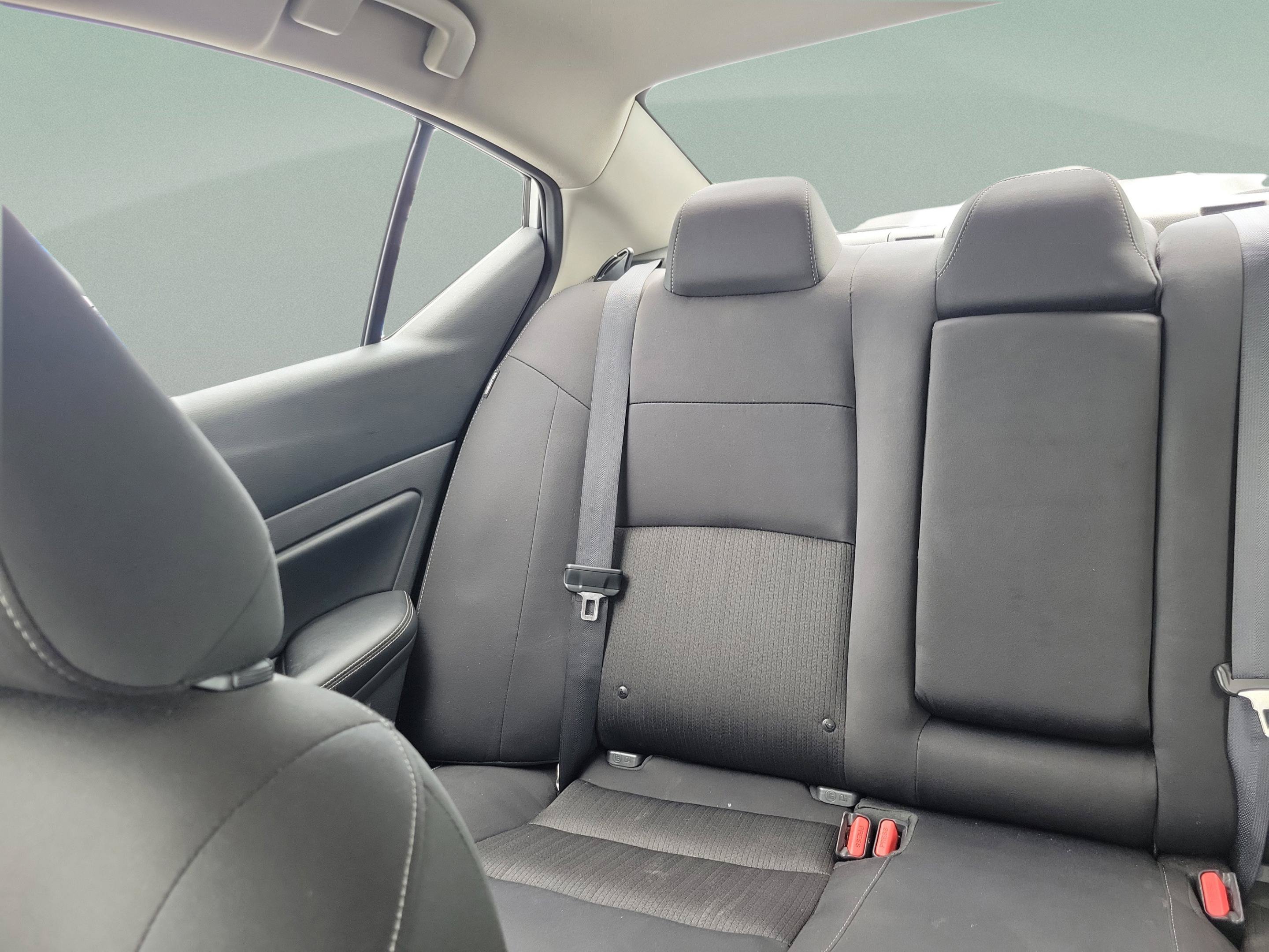 Used 2024 Nissan Altima 2.5 SV FWD image 8