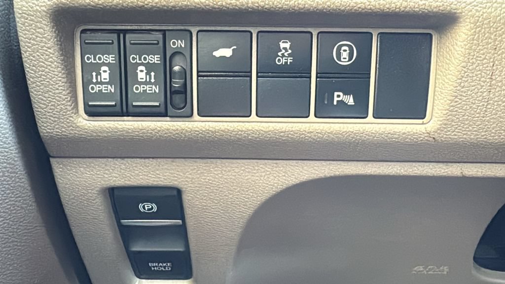 Used 2023 Honda Odyssey Touring image 17