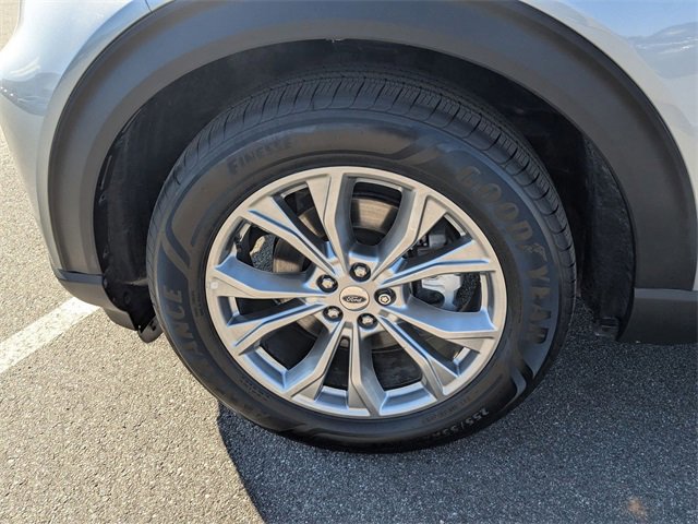 Certified 2022 Ford Explorer XLT w/ Equipment Group 202A image 29