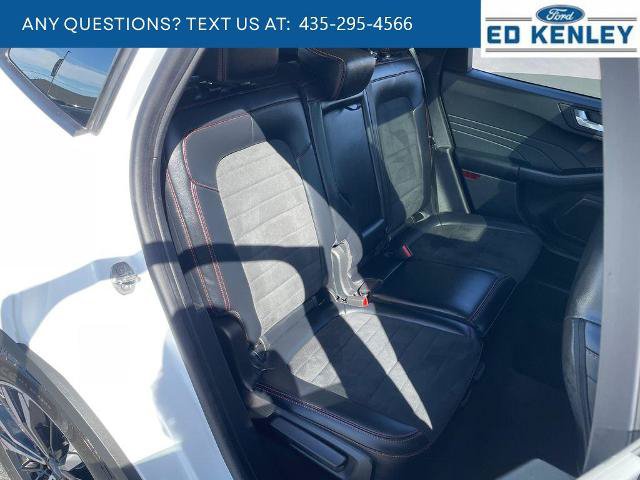 Certified 2022 Ford Escape SEL w/ SEL Stealth AWD Package image 29
