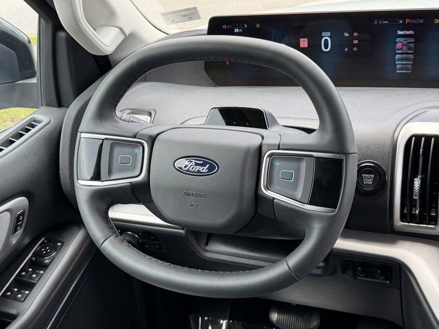 Certified 2025 Ford Expedition Active AWD/4WD image 19
