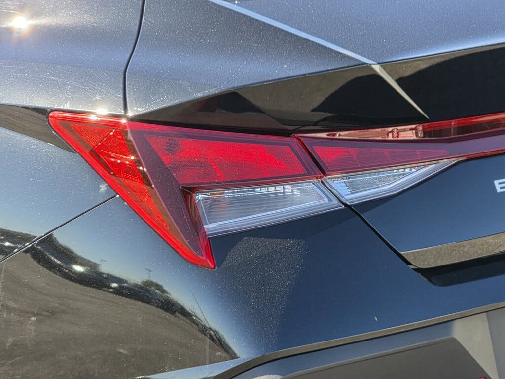 Used 2026 Hyundai Elantra SE FWD image 10