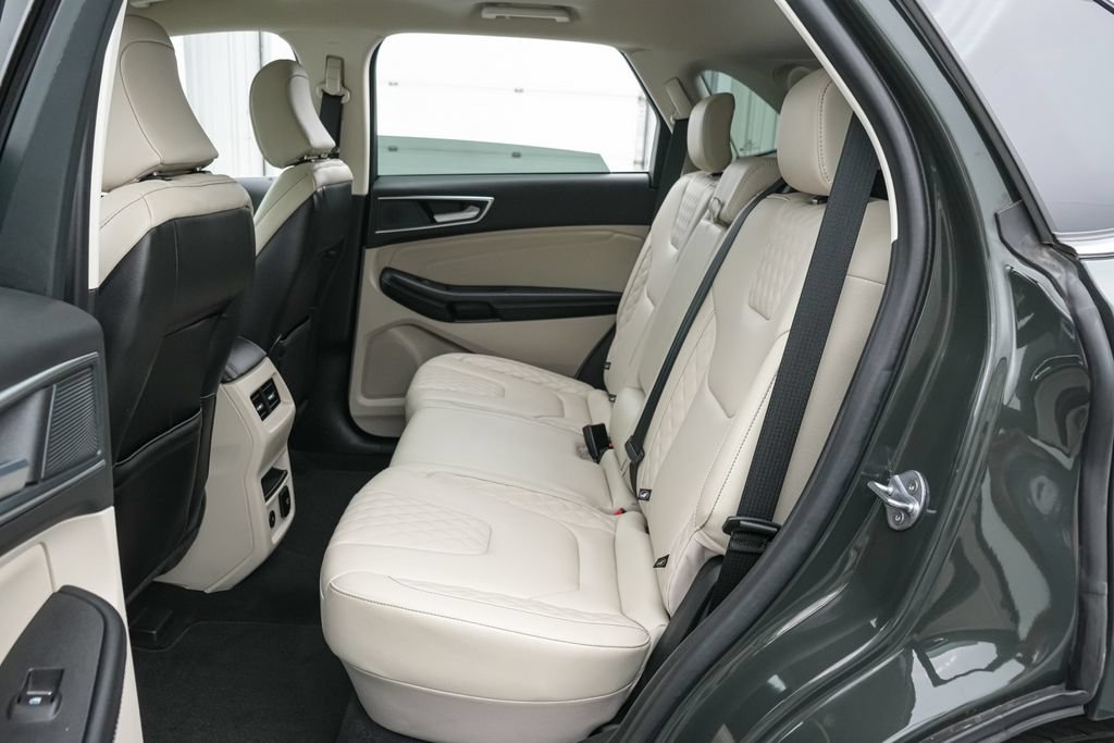 Certified 2024 Ford Edge Titanium AWD/4WD image 18