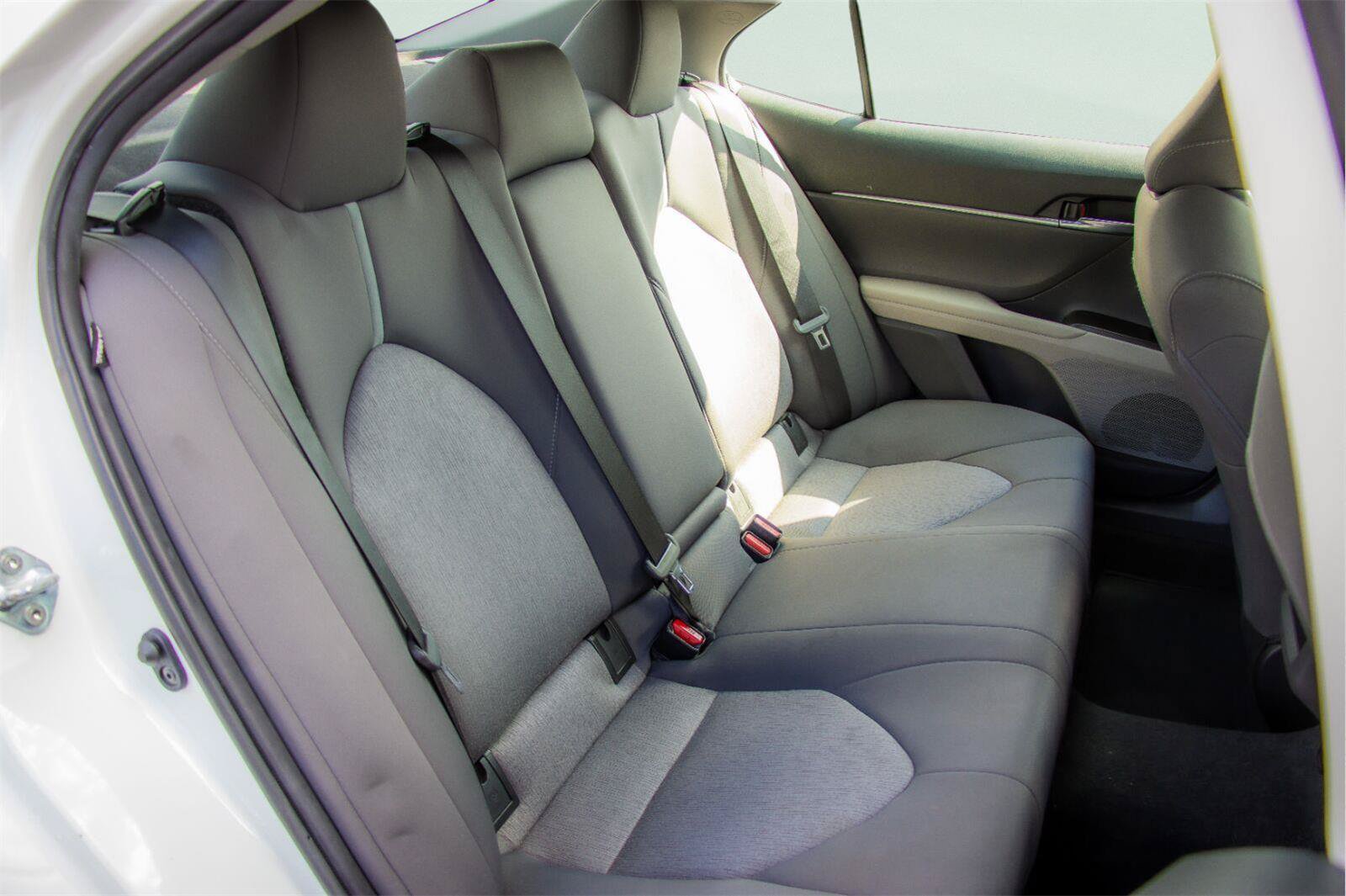 Used 2023 Toyota Camry LE FWD image 7