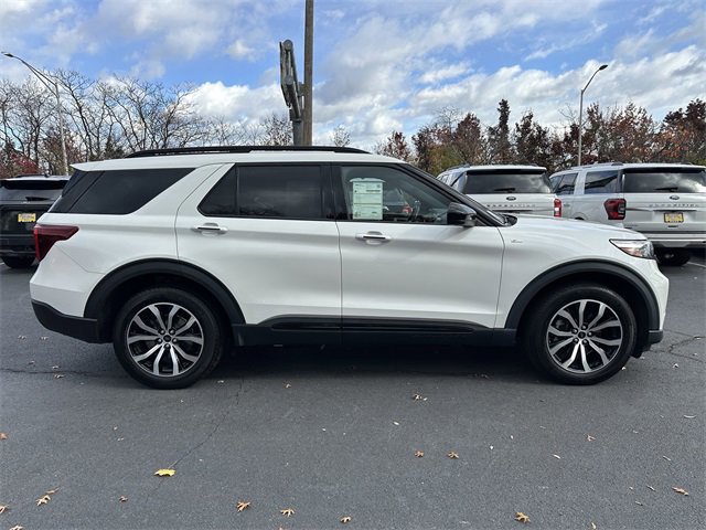 Certified 2022 Ford Explorer ST-Line w/ Class IV Trailer Tow Package image 6