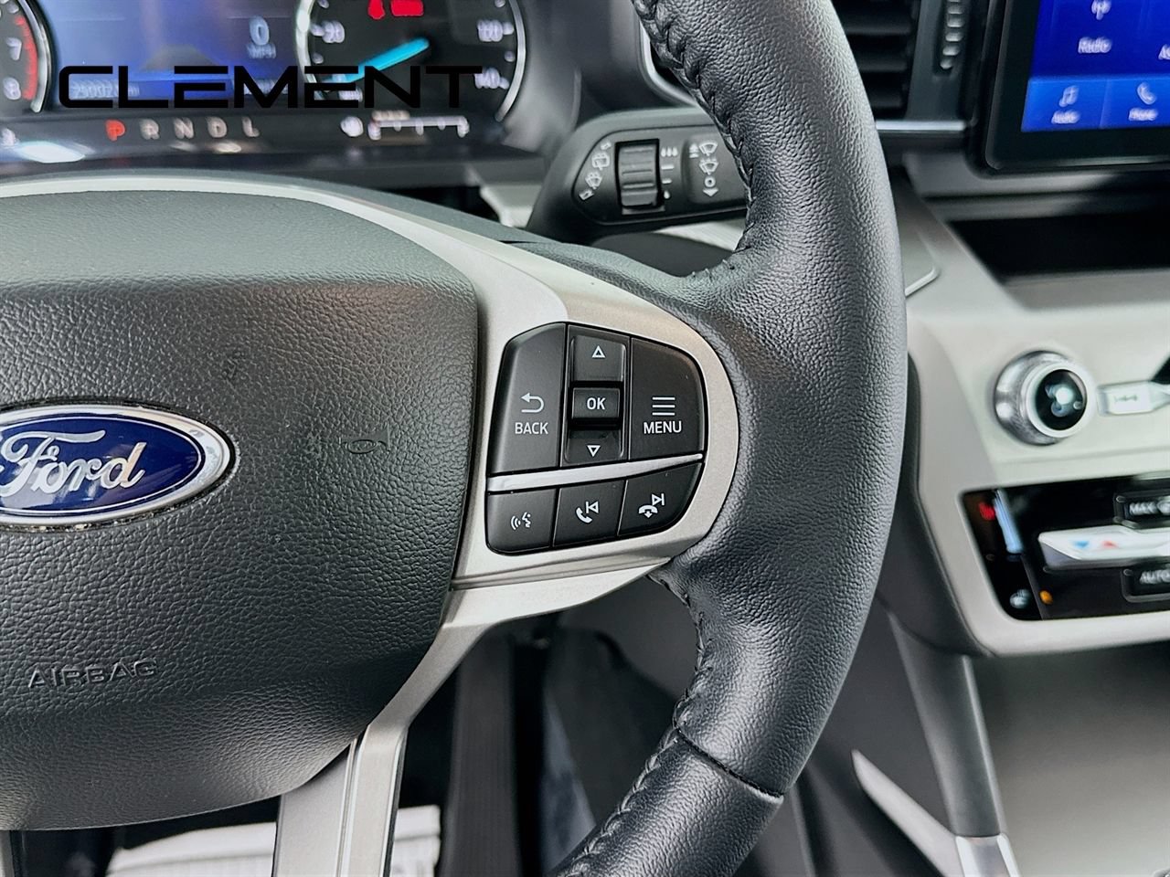 Certified 2022 Ford Explorer XLT w/ Equipment Group 202A AWD/4WD image 17