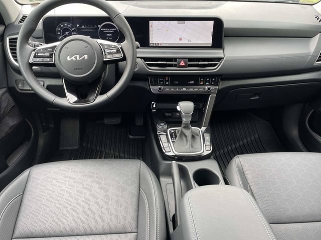 Used 2026 Kia Seltos EX FWD image 7