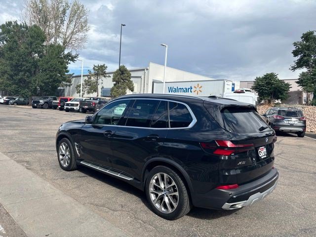 Used 2025 BMW X5 xDrive50e AWD/4WD image 4