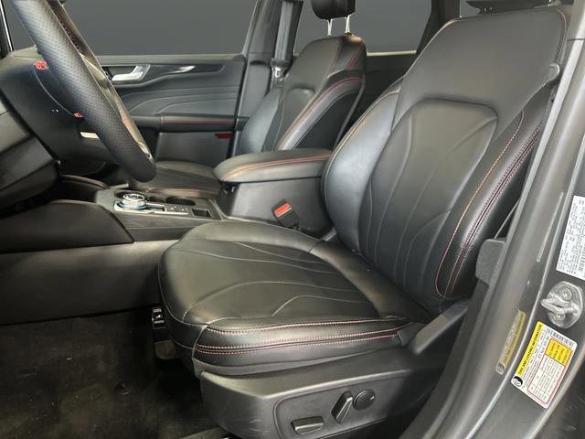 Certified 2025 Ford Escape ST-Line Elite w/ Premium Technology Package image 8