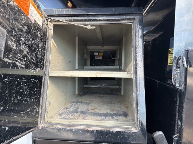 Certified 2019 Ford F550 4x4 Regular Cab Super Duty image 23