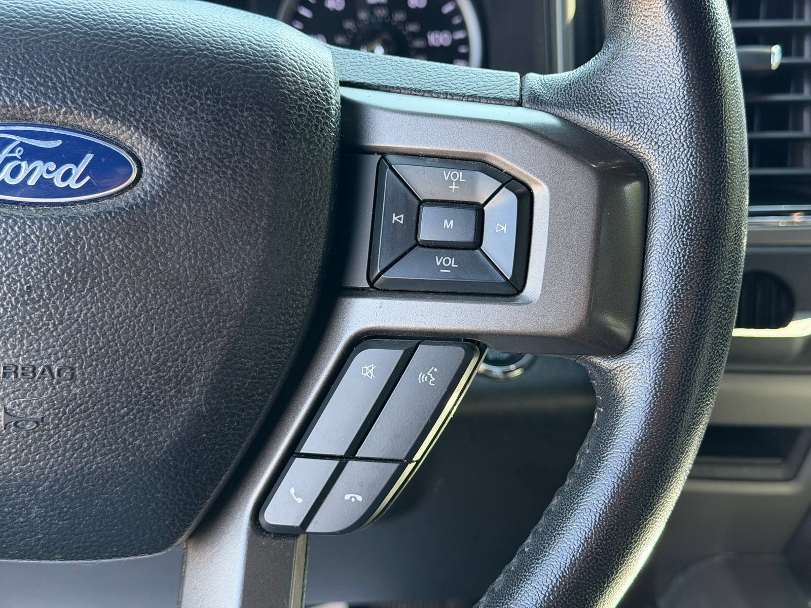 Certified 2020 Ford Expedition Max XLT w/ Black Accent Package RWD image 28