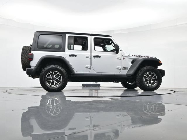 Used 2024 Jeep Wrangler Unlimited Rubicon AWD/4WD image 36