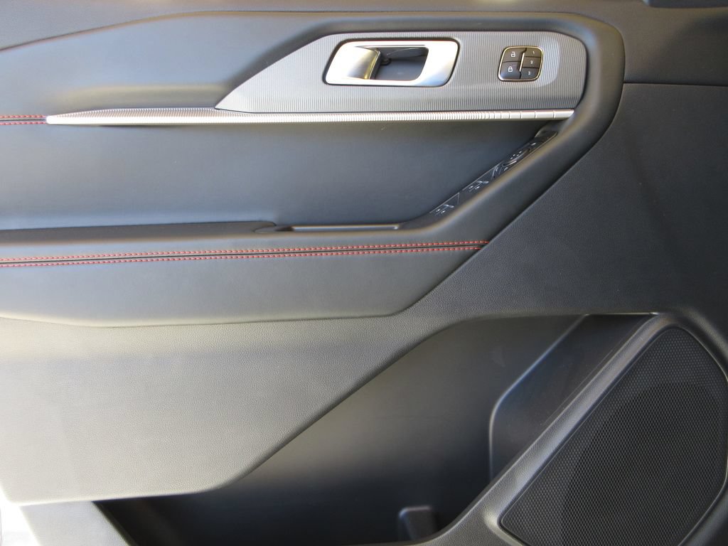 Certified 2026 Ford Explorer ST-Line w/ ST-Line Street Pack RWD image 10