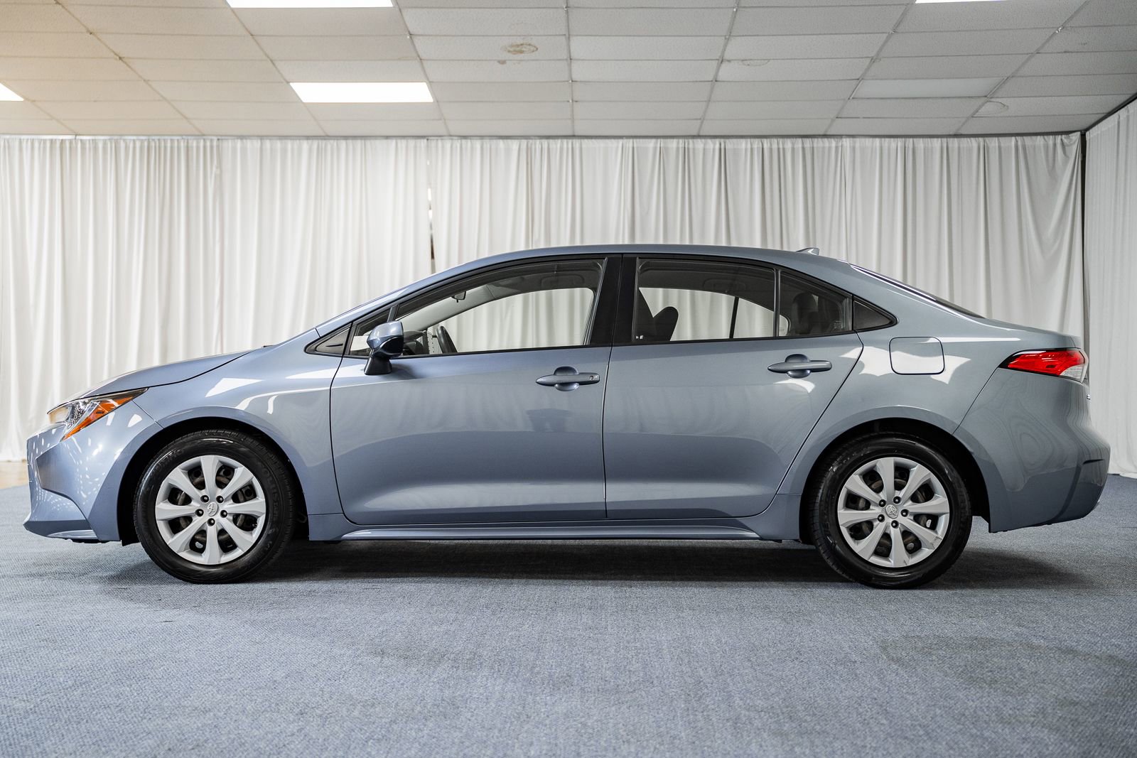 Used 2022 Toyota Corolla LE image 5