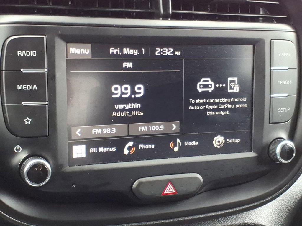 Used 2025 Kia Soul LX w/ LX Technology Package FWD image 17