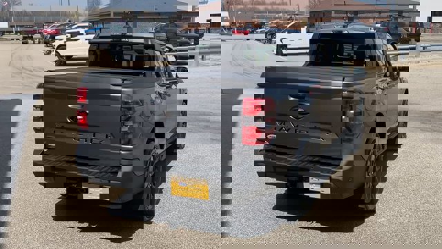 Certified 2024 Ford Maverick Lariat w/ Black Appearance Package FWD image 9