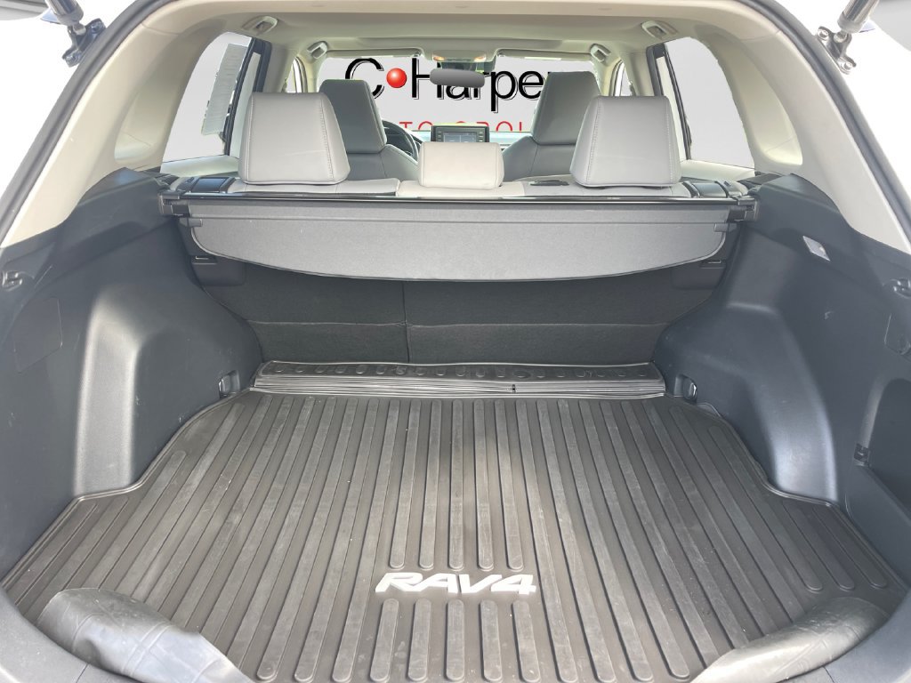 Used 2019 Toyota RAV4 XLE Premium w/ Cold Weather Package AWD/4WD image 16