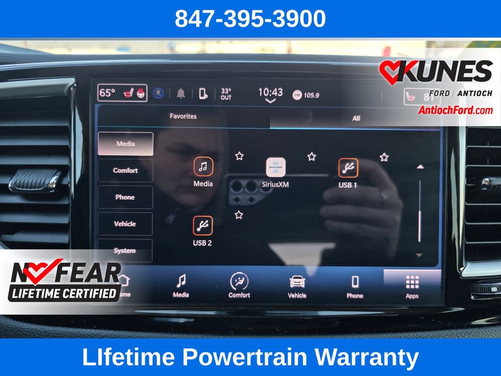 Used 2024 Chrysler Pacifica Touring-L FWD image 53
